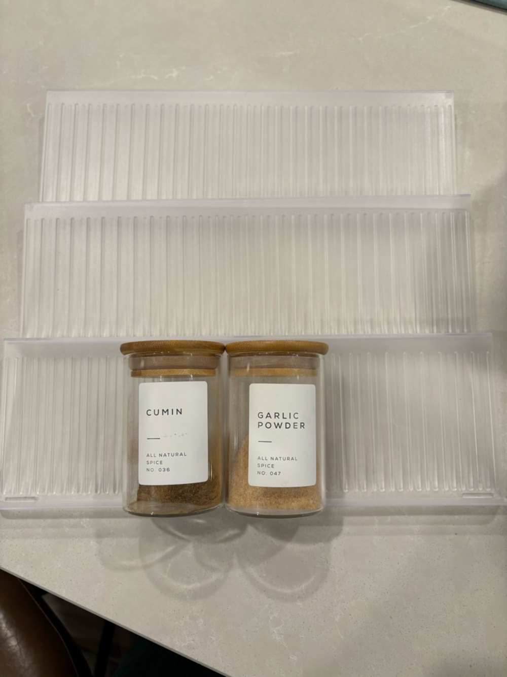 Set of 8 plastic spice racks. *spices not included